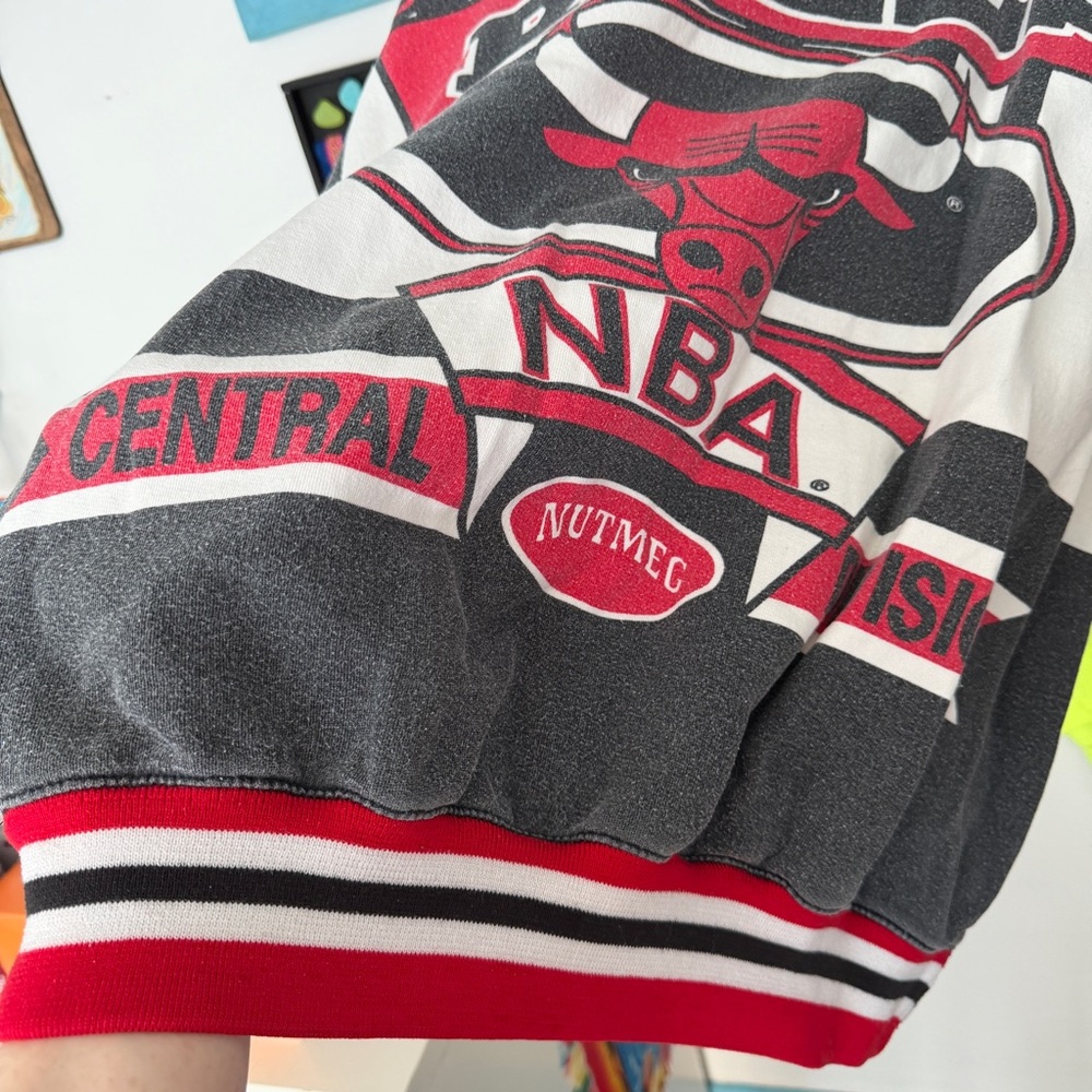 VINTAGE 1980s Chicago Bulls striped long sleeve sweatshirt by nutmeg mills XL - Picture 6 of 9